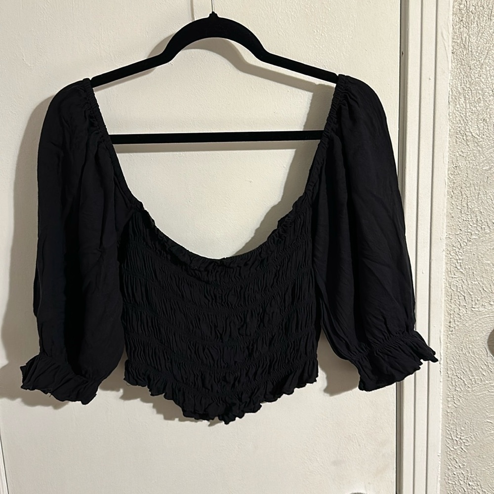 Urban outfitters black, smocked, cropped puff sleeve shirt, size medium